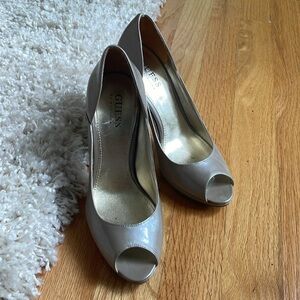 Guess by Marciano Women Sz 5 Pearl Gold Metallic Peep Open Toe Platform 4" Heel